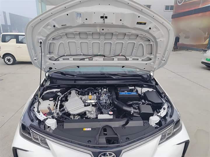 Фото 20 - Toyota Corolla