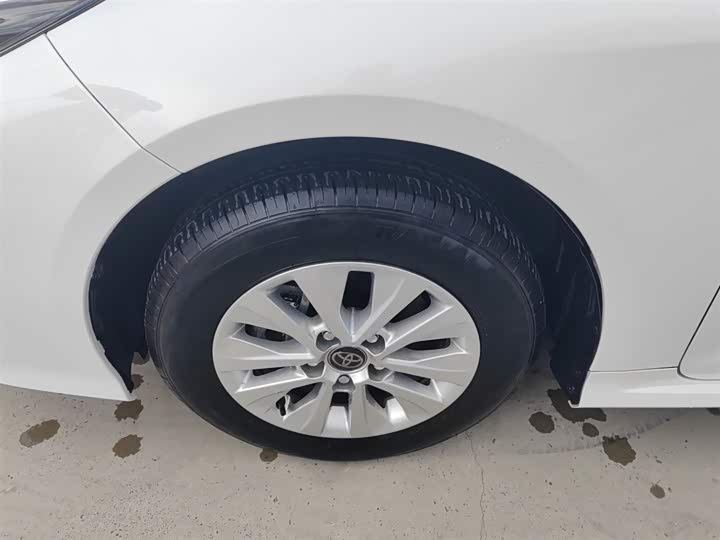 Фото 23 - Toyota Corolla