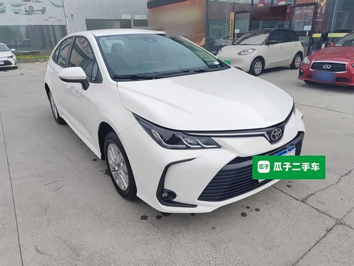 Фото 4 - Toyota Corolla