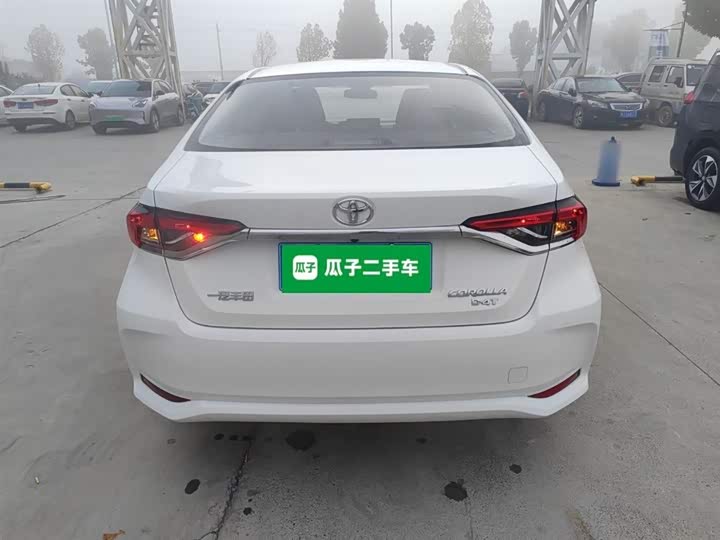 Фото 6 - Toyota Corolla