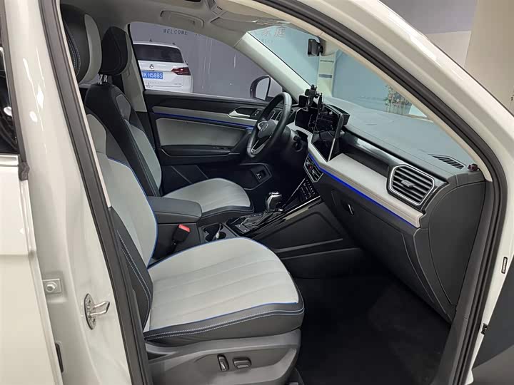 Фото 14 - Volkswagen Tayron GTE Hybrid