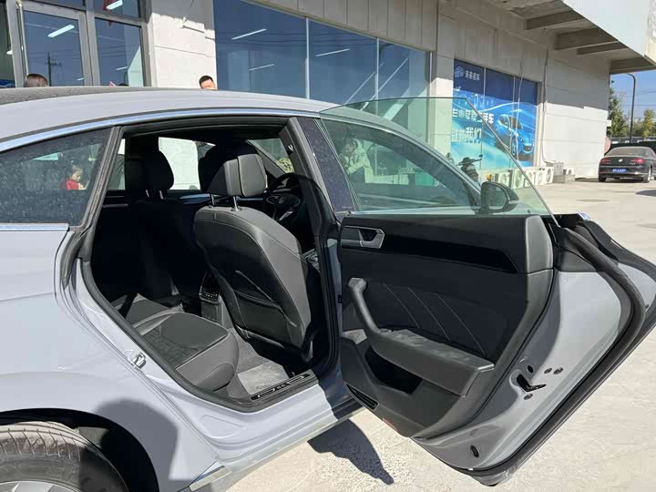 Фото 8 - Volkswagen CC