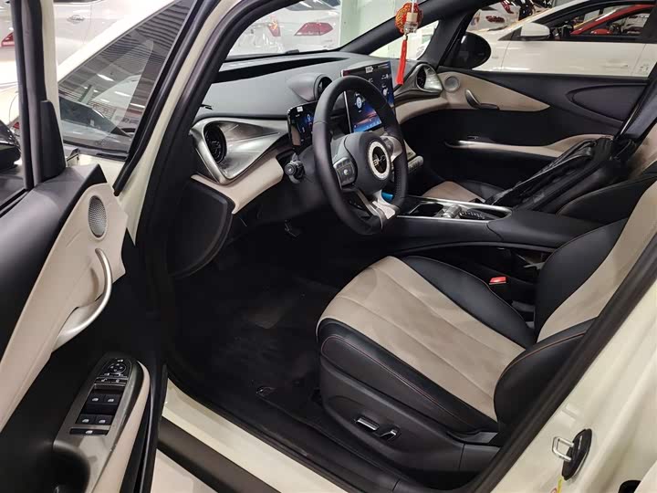 Фото 16 - BYD Dolphin