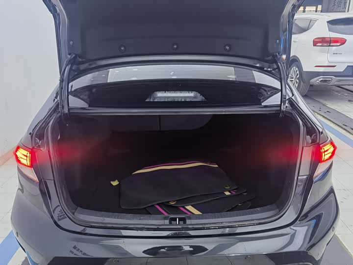 Фото 15 - Toyota Levin