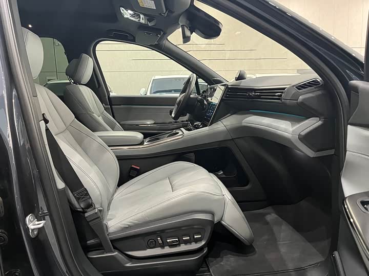 Фото 16 - Nio ES8