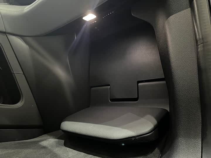 Фото 17 - Nio ES8