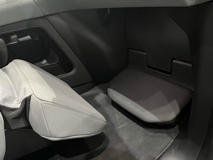 Фото 18 - Nio ES8