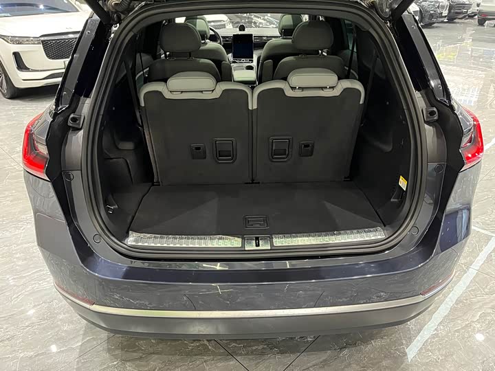 Фото 30 - Nio ES8