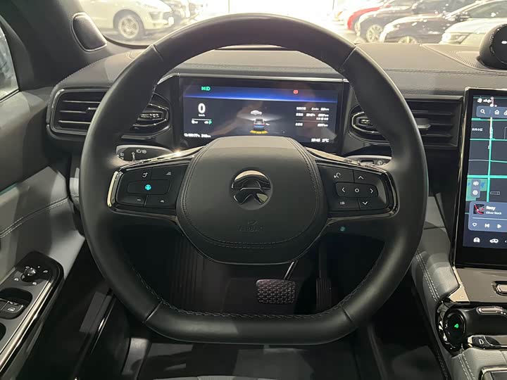 Фото 9 - Nio ES8