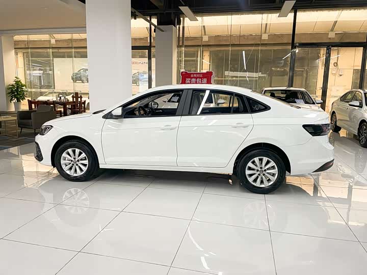 Фото 2 - Volkswagen Lavida