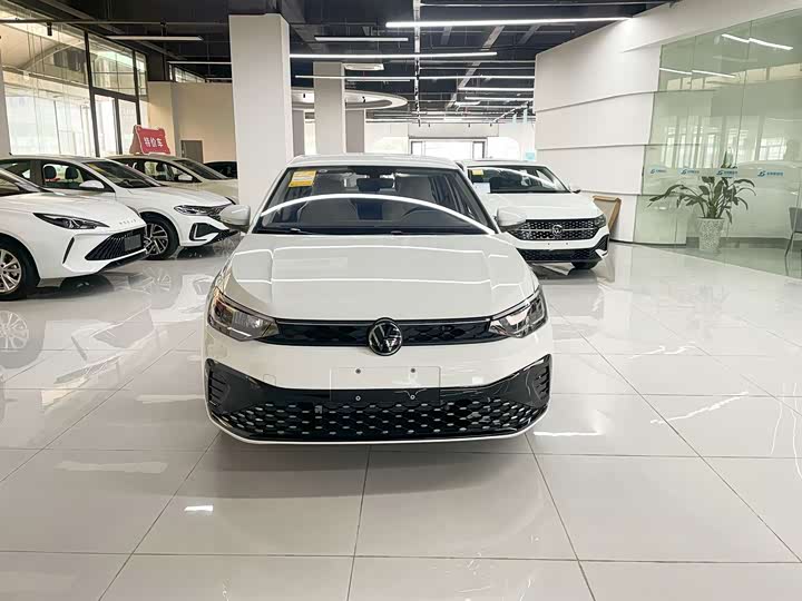 Фото 3 - Volkswagen Lavida