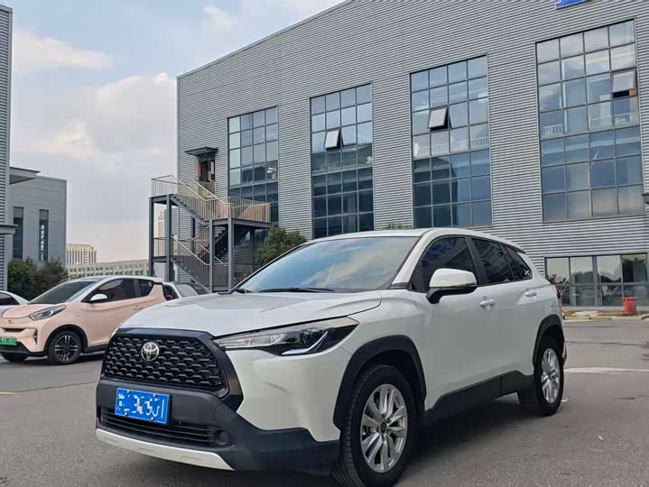 Фото 1 - Toyota Corolla Cross