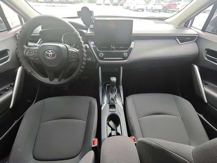 Фото 9 - Toyota Corolla Cross