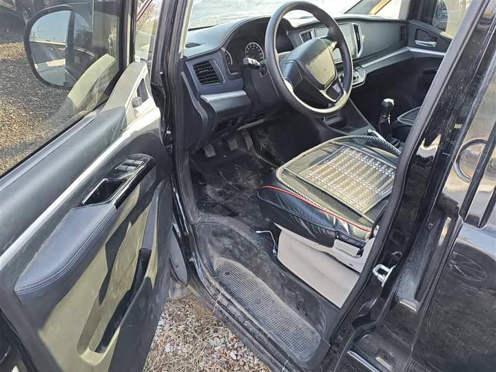 Фото 16 - Dongfeng Forthing Lingzhi M5