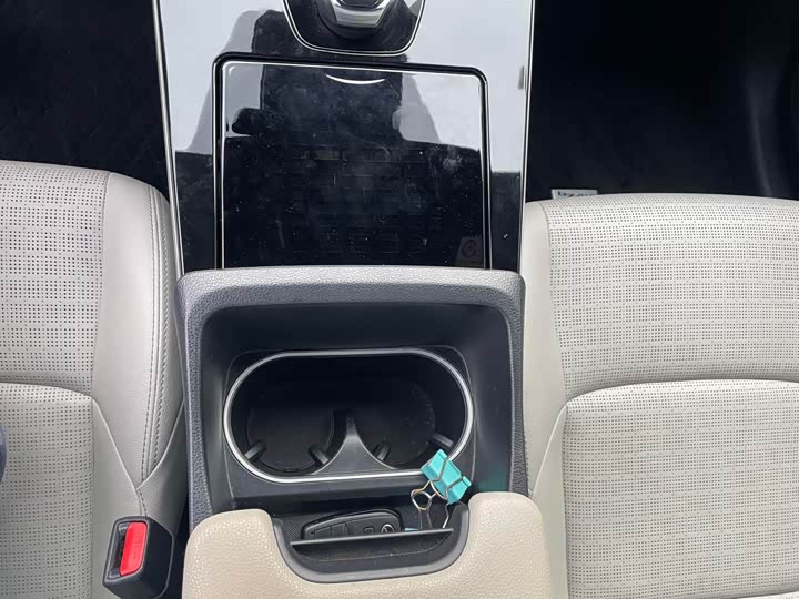 Фото 17 - Toyota bZ4X