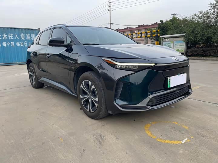 Фото 3 - Toyota bZ4X