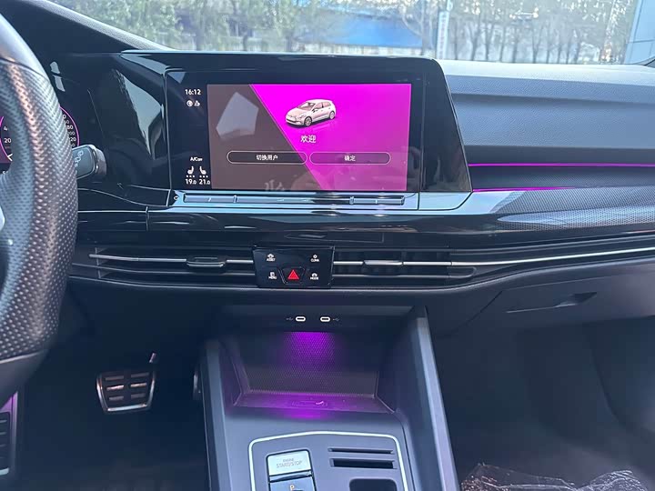 Фото 12 - Volkswagen Golf