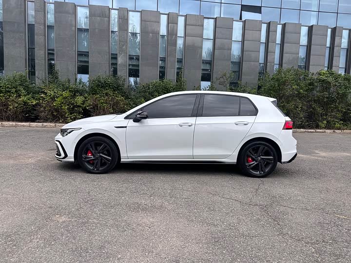 Фото 4 - Volkswagen Golf