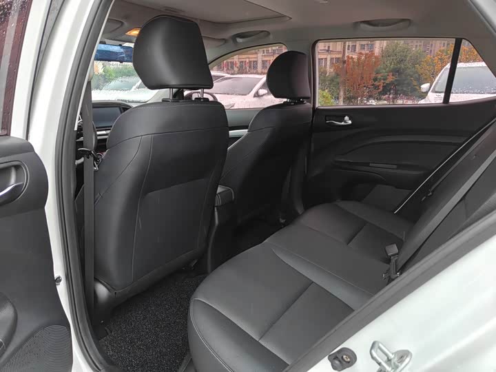 Фото 6 - Kia KX1