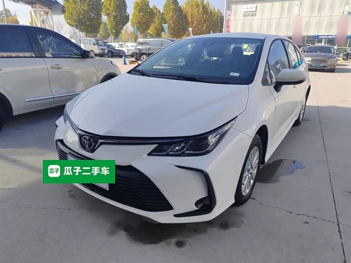 Фото 1 - Toyota Corolla