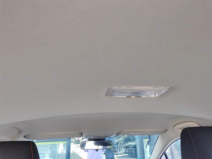 Фото 18 - Toyota Corolla