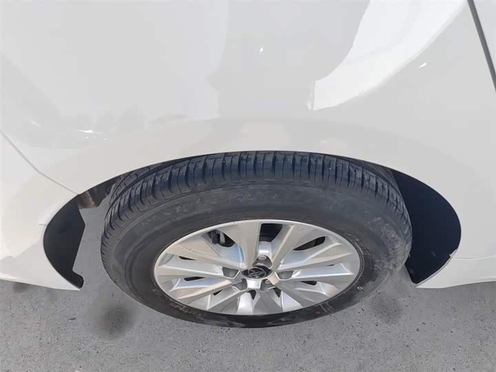 Фото 26 - Toyota Corolla