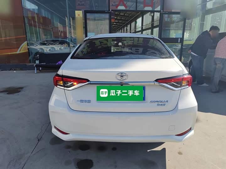 Фото 6 - Toyota Corolla