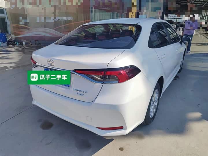 Фото 7 - Toyota Corolla