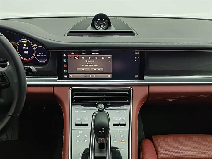 Фото 12 - Porsche Panamera Hybrid