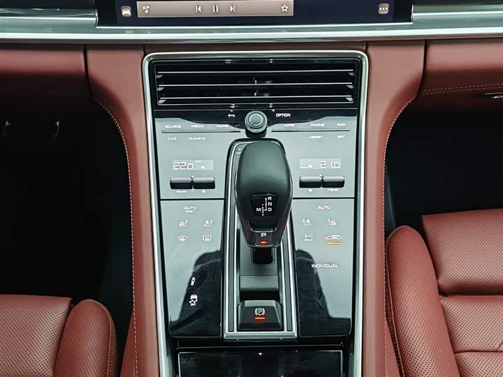 Фото 13 - Porsche Panamera Hybrid