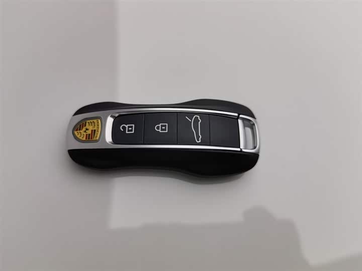 Фото 19 - Porsche Panamera Hybrid