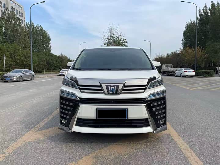 Фото 2 - Toyota Vellfire