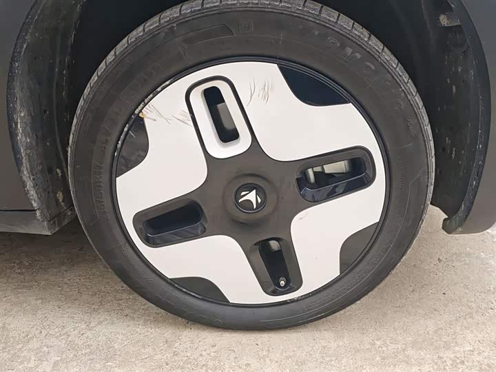 Фото 30 - BAIC Arcfox Kaola S