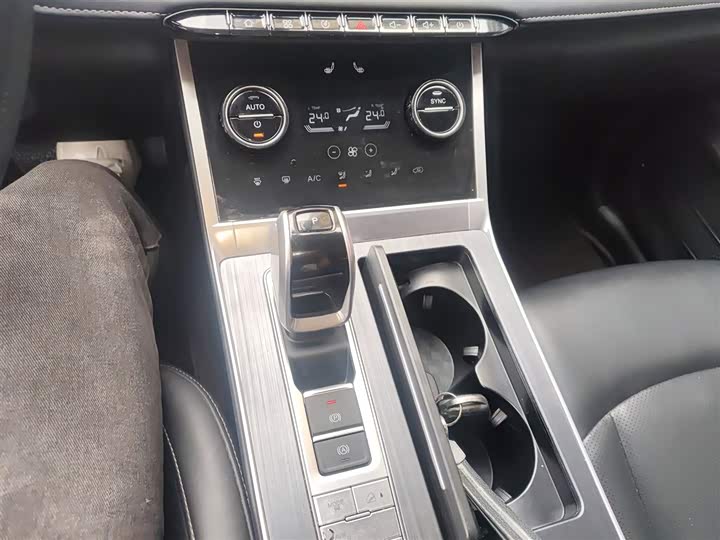 Фото 14 - Chery Tiggo 8