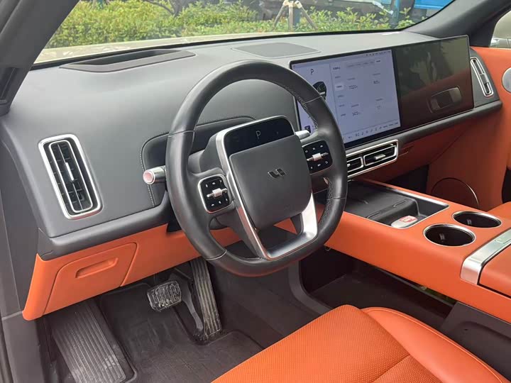 Фото 18 - LiXiang L9