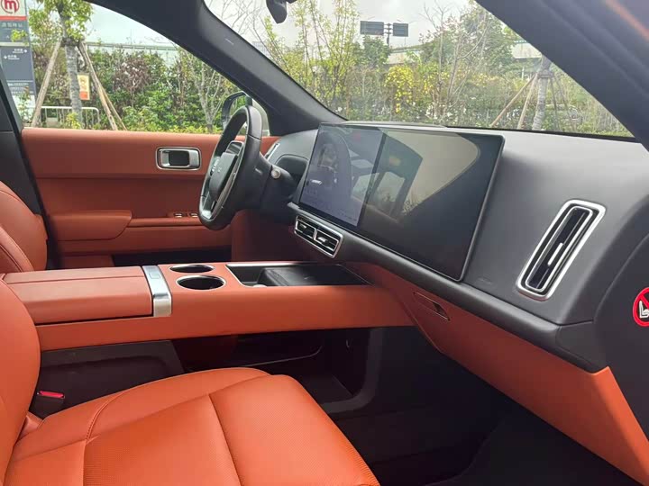 Фото 20 - LiXiang L9