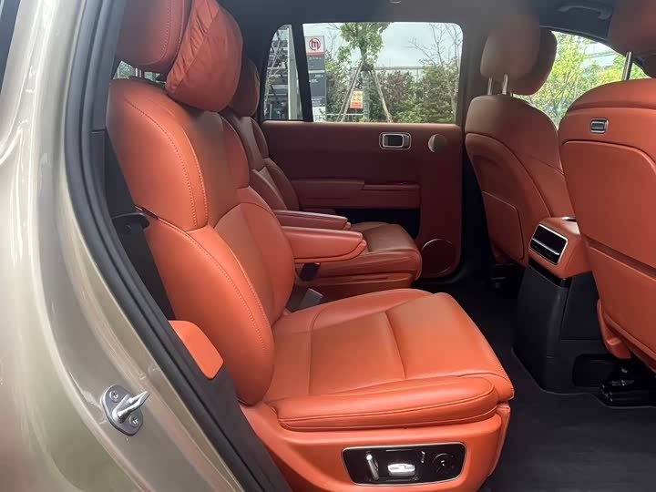 Фото 21 - LiXiang L9