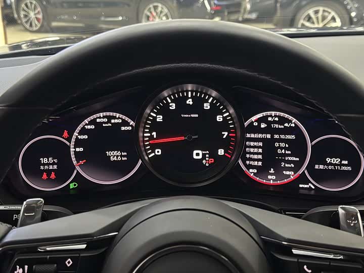 Фото 10 - Porsche Panamera