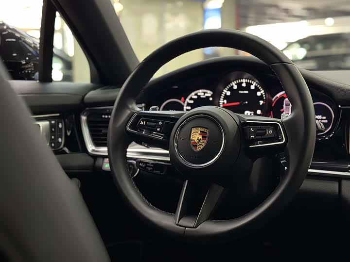 Фото 11 - Porsche Panamera