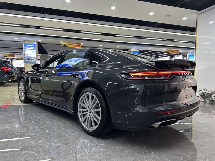 Фото 5 - Porsche Panamera