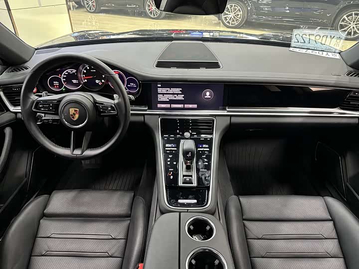 Фото 8 - Porsche Panamera