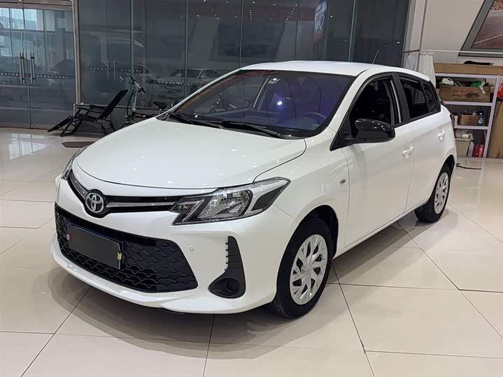 Фото 2 - Toyota Vios FS