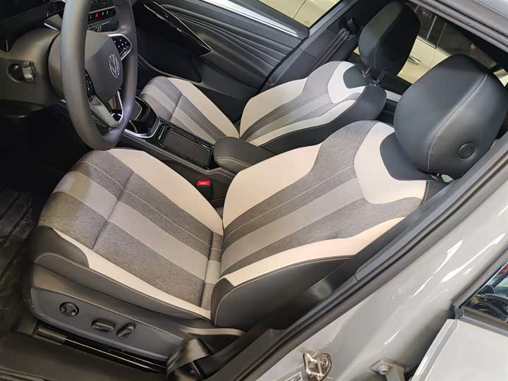 Фото 15 - Volkswagen ID.4 Crozz