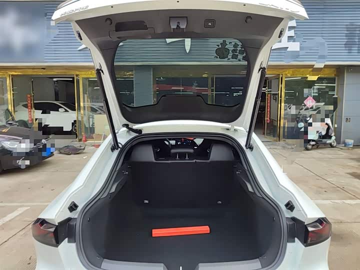 Фото 19 - Changan UNI-V