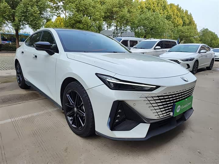 Фото 4 - Changan UNI-V