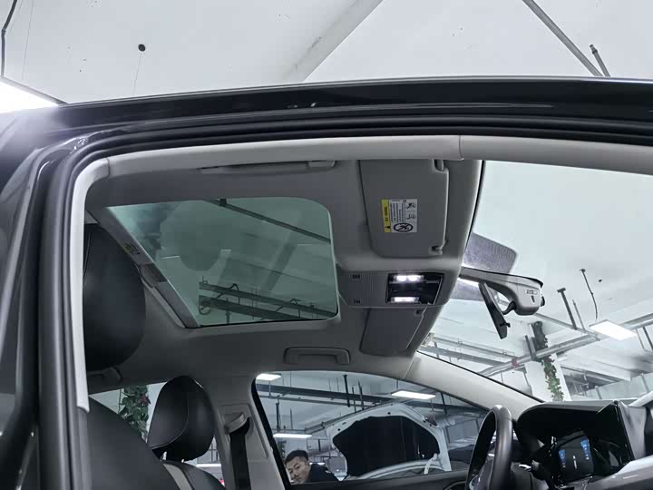 Фото 16 - Volkswagen Golf