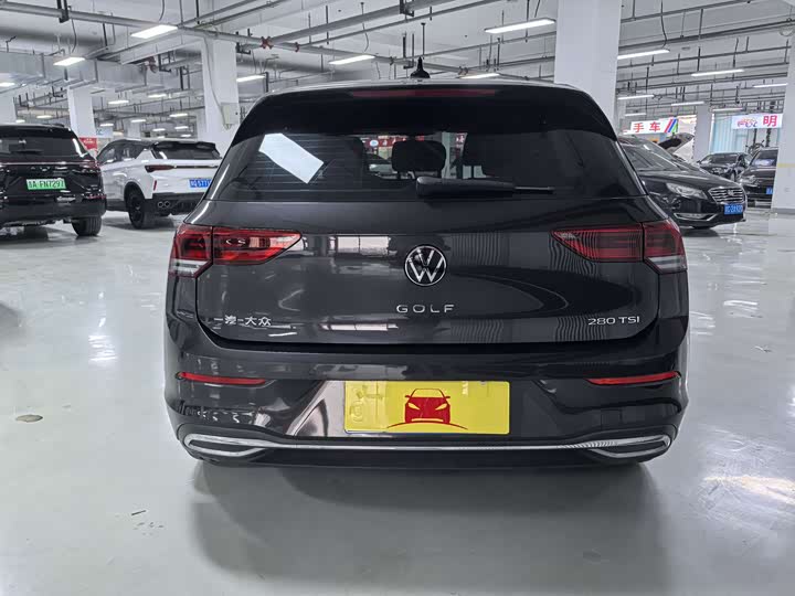 Фото 5 - Volkswagen Golf