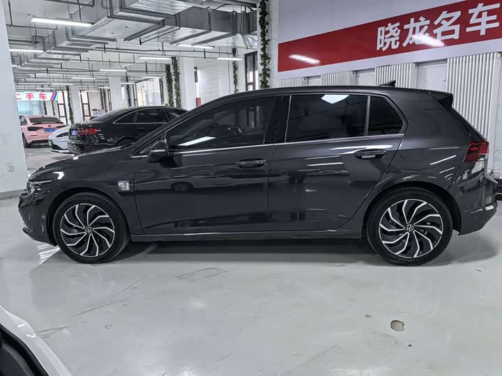 Фото 7 - Volkswagen Golf