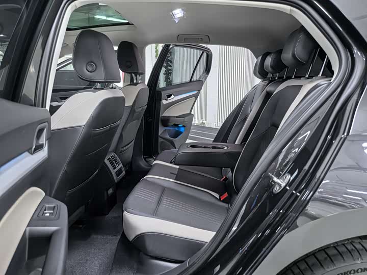 Фото 9 - Volkswagen Golf