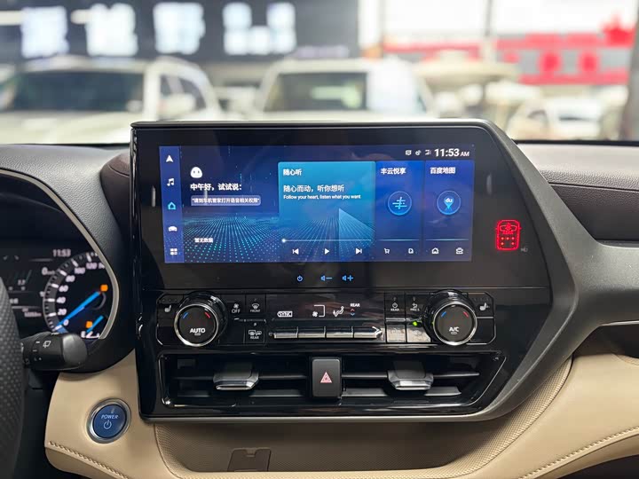 Фото 12 - Toyota Highlander